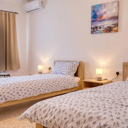 Charming 3br With Views & Wifi In Swieqi By 360 Estates Lägenhet Is-Swieqi