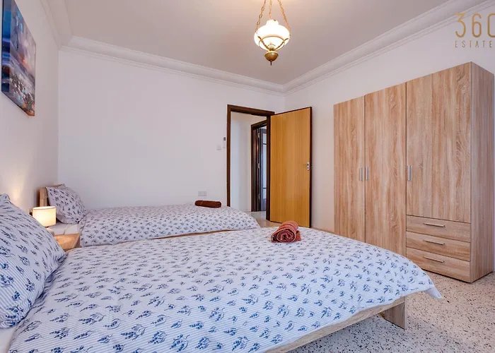 Διαμέρισμα Charming 3br With Views & Wifi In Swieqi By 360 Estates