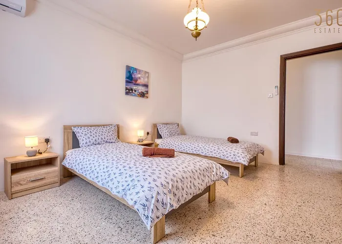 Charming 3br With Views & Wifi In Swieqi By 360 Estates Διαμέρισμα *