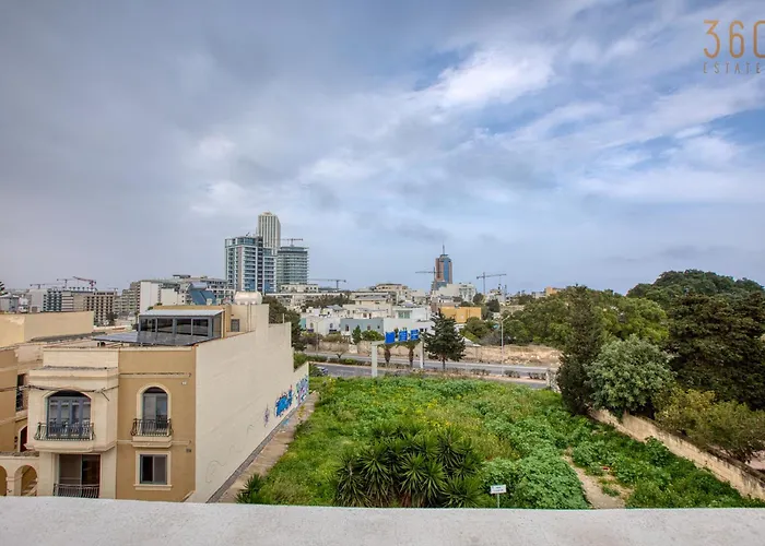 Charming 3br With Views & Wifi In Swieqi By 360 Estates Διαμέρισμα