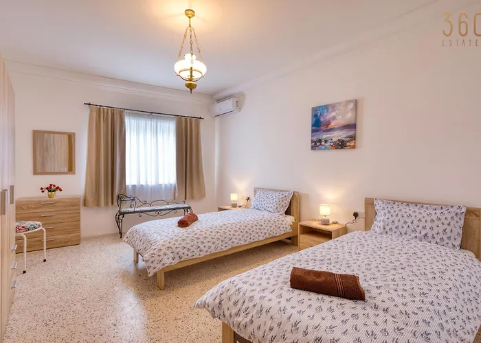 Charming 3br With Views & Wifi In Swieqi By 360 Estates Διαμέρισμα