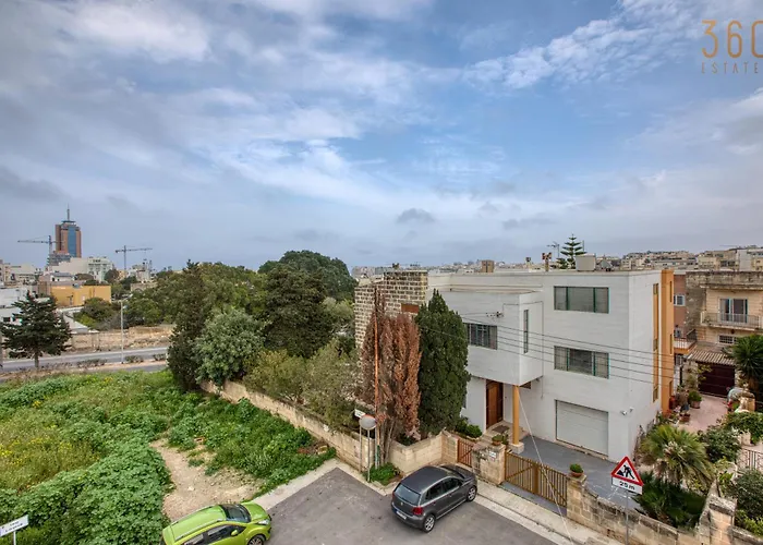 Διαμέρισμα Charming 3br With Views & Wifi In Swieqi By 360 Estates *