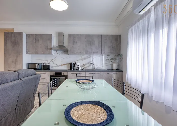 Διαμέρισμα Charming 3br With Views & Wifi In Swieqi By 360 Estates